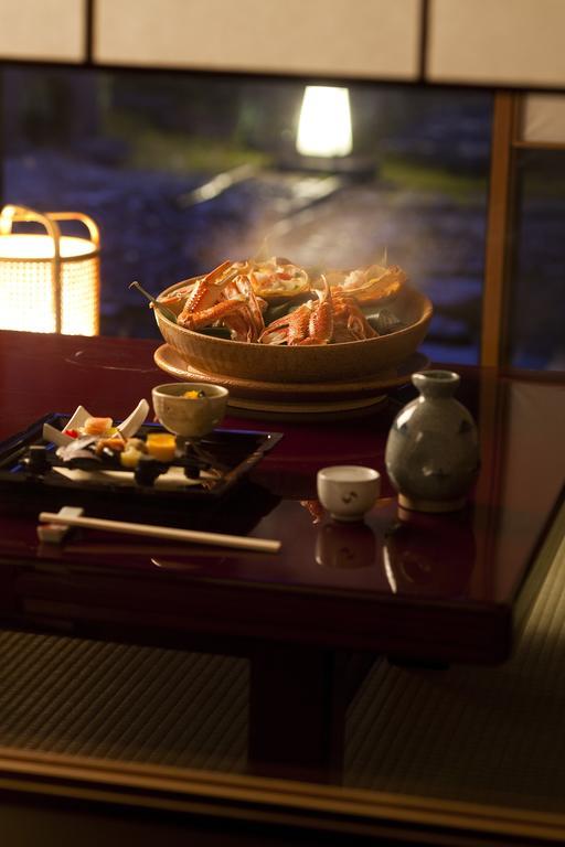 Hotel Kasenkyo Izutsuya Shin'onsen Zewnętrze zdjęcie